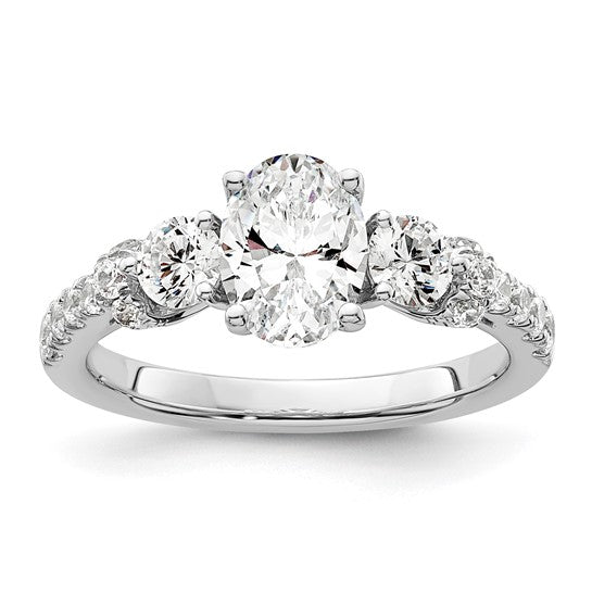 Oval Cut Lab Grown Diamond Engagement Ring - Park City Jewelers