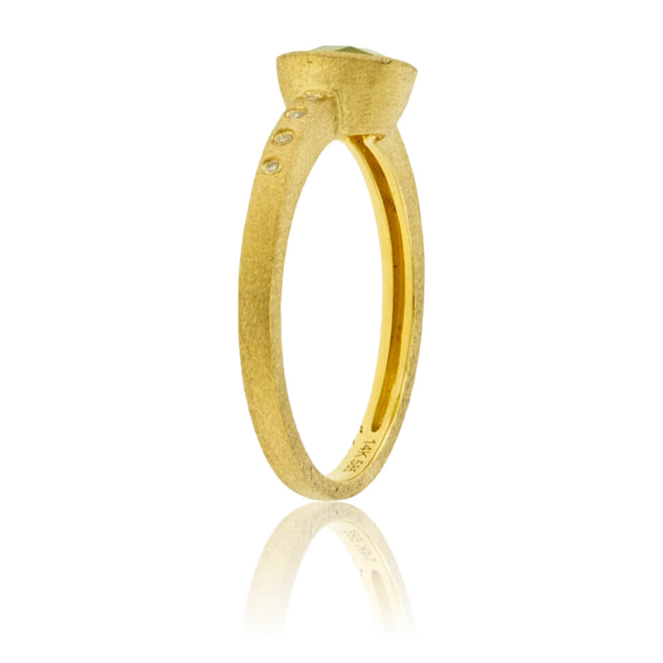 Round Peridot and Diamond Flush Set Style Ring - Park City Jewelers