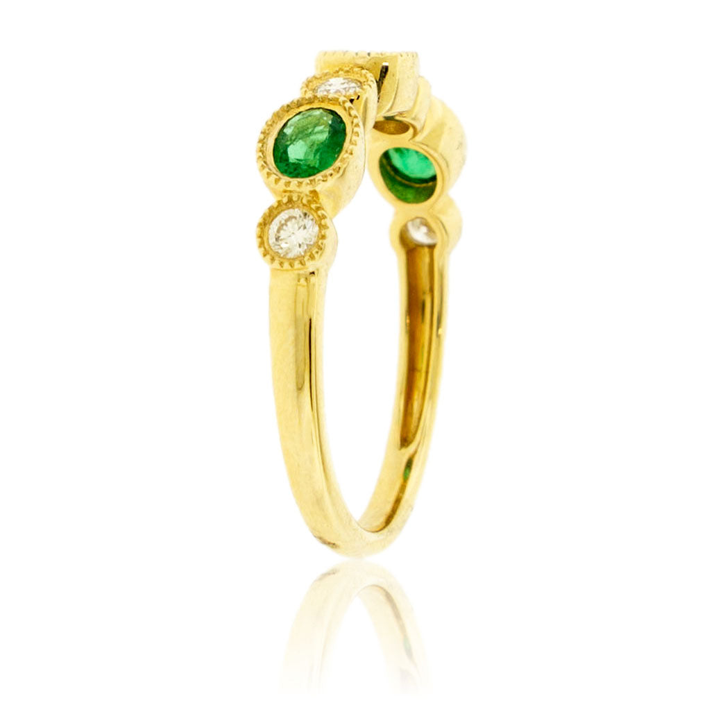 14KY Diamond & Emerald Ring
