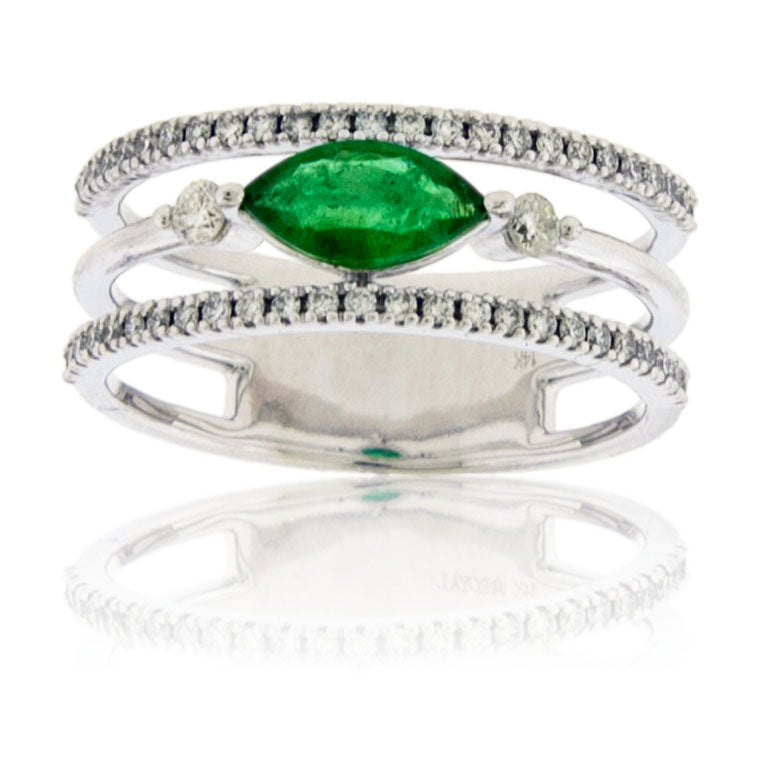 14KW Diamond & Emerald Ring