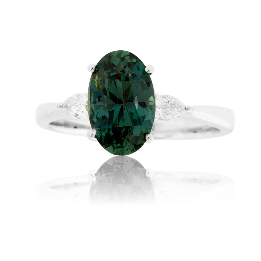 Diamond & Color Change Alexandrite Ring