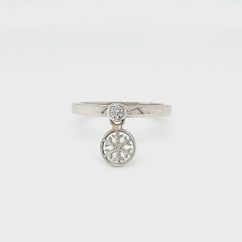 Charm Style Ring with Snowflake Charm