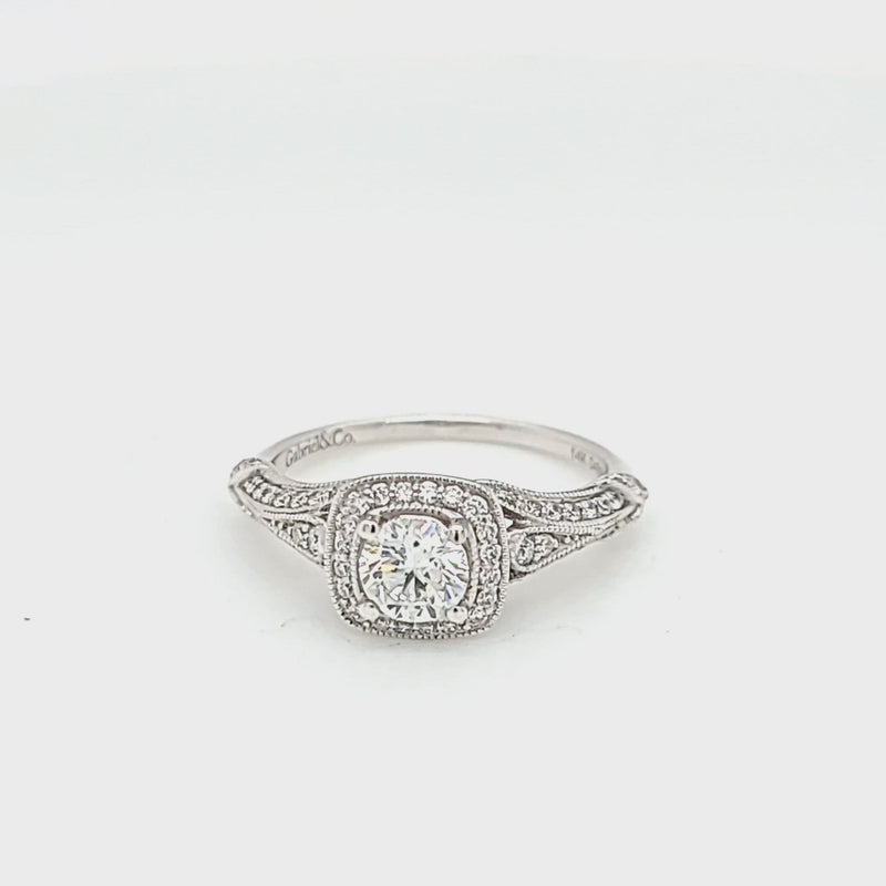 Vintage-Style Round Diamond Engagement Ring
